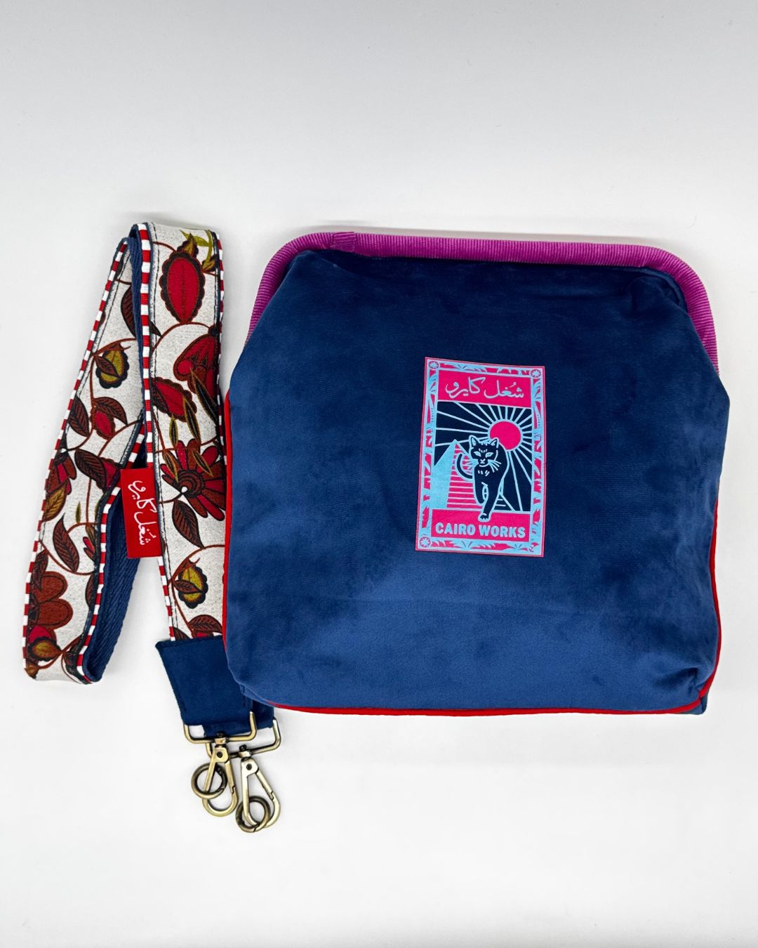 Velvet Clutch El Serk El Kawmi