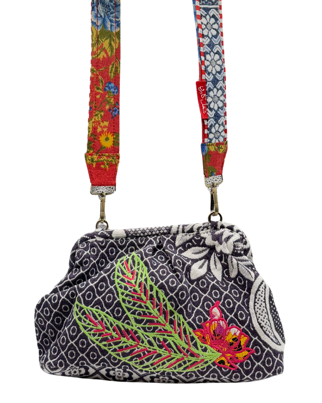 Mamora Clutch